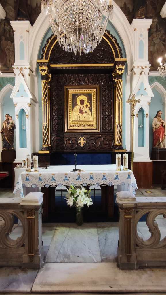 Sunak, 2023. Notre Dame de Lourdes. Foto Enis Can Kilimci.