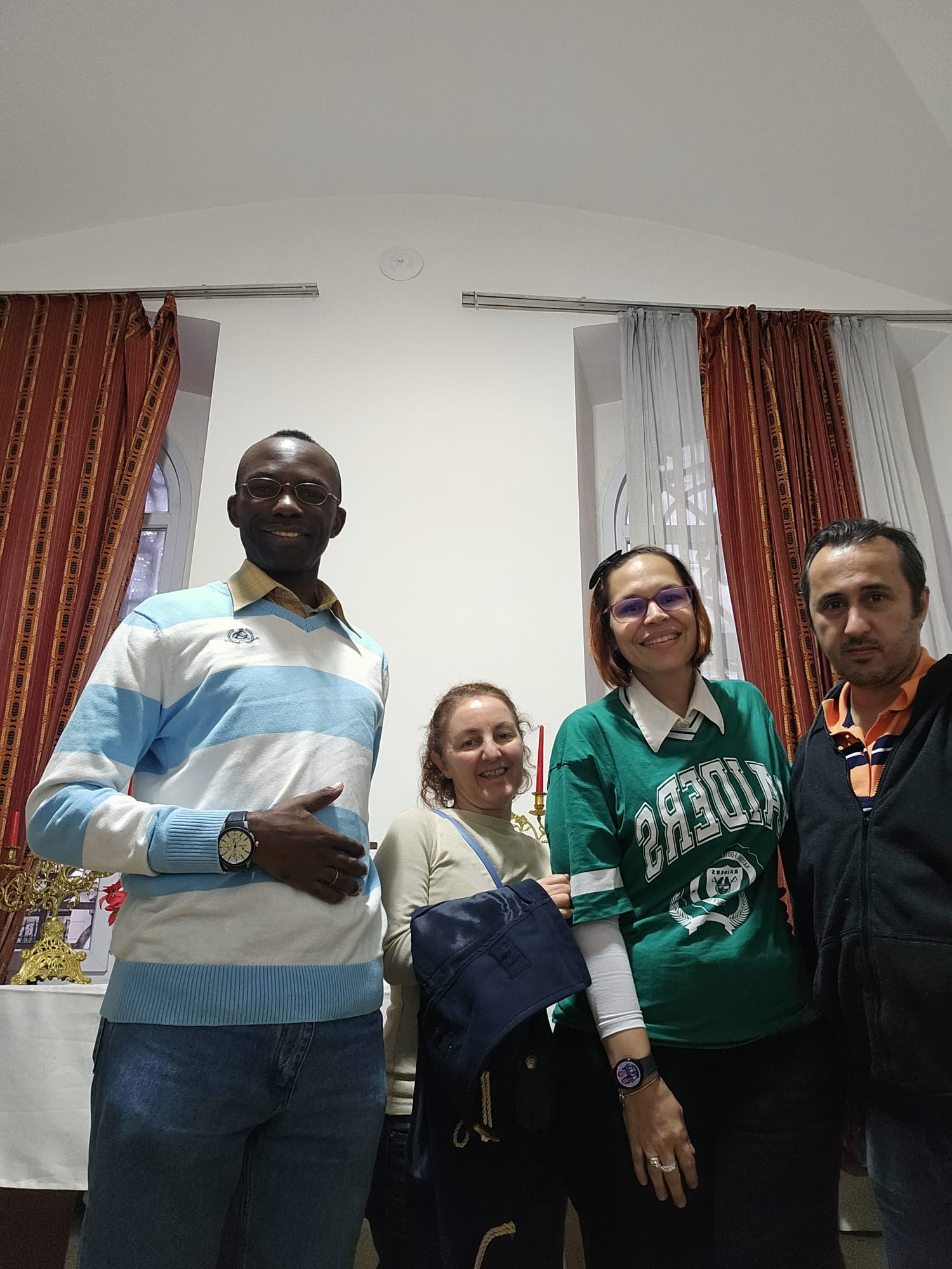 Seni çağırıyorum, Allah'ım, çünkü bana cevapvereceksin. Bana kulak ver, sözümü dinle! Benigözbebeğin gibi koru; beni kanatlarının gölgesinde sakla (Mezm. 17, 6-8)